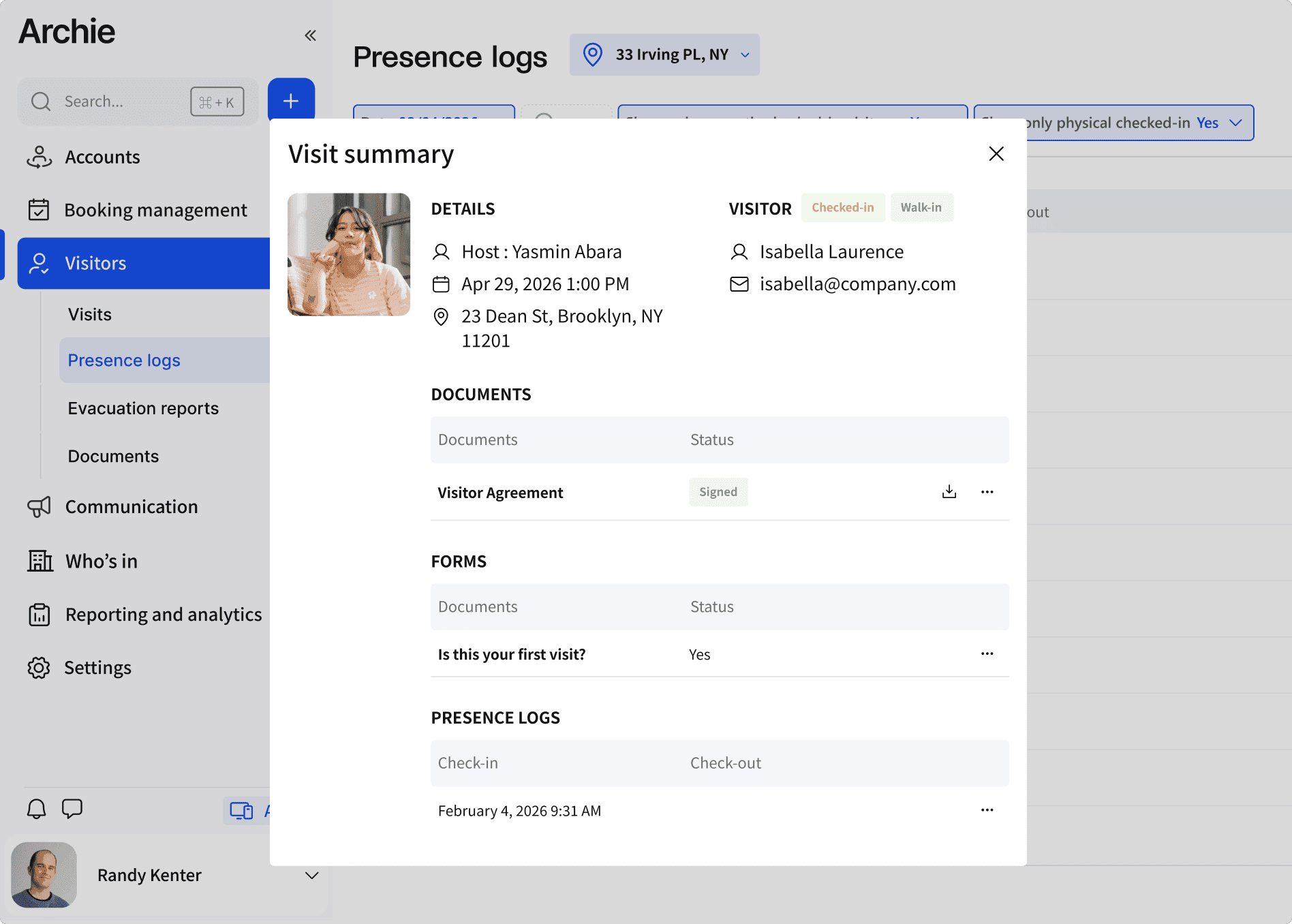Visit summary modal displaying visitor details, host information, signed documents, form responses, and presence log timestamps.